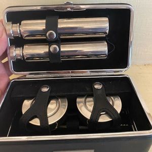 Portable cocktail shot set